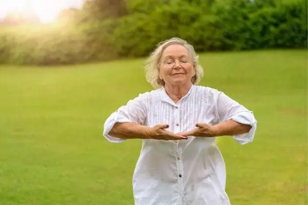 Atemtherapie ist eine Entspannungstechnik bei Stoma.