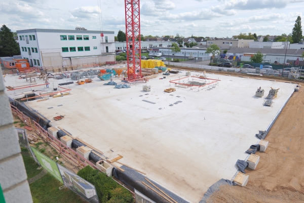 Im August 2024 wurde die Bodenplatte für das Erdgeschoss des rahm Technologie- und Innovationscenters fertiggestellt.